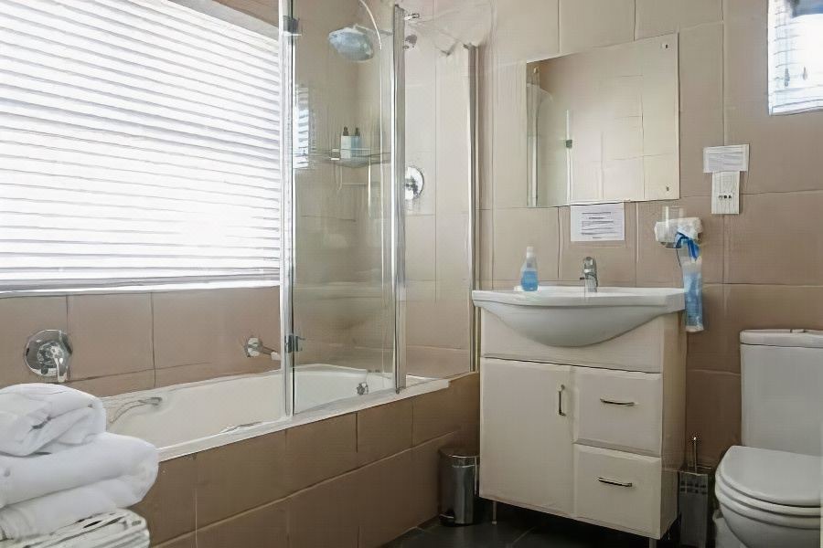Photo of Bathroom in Three Anchor Bay