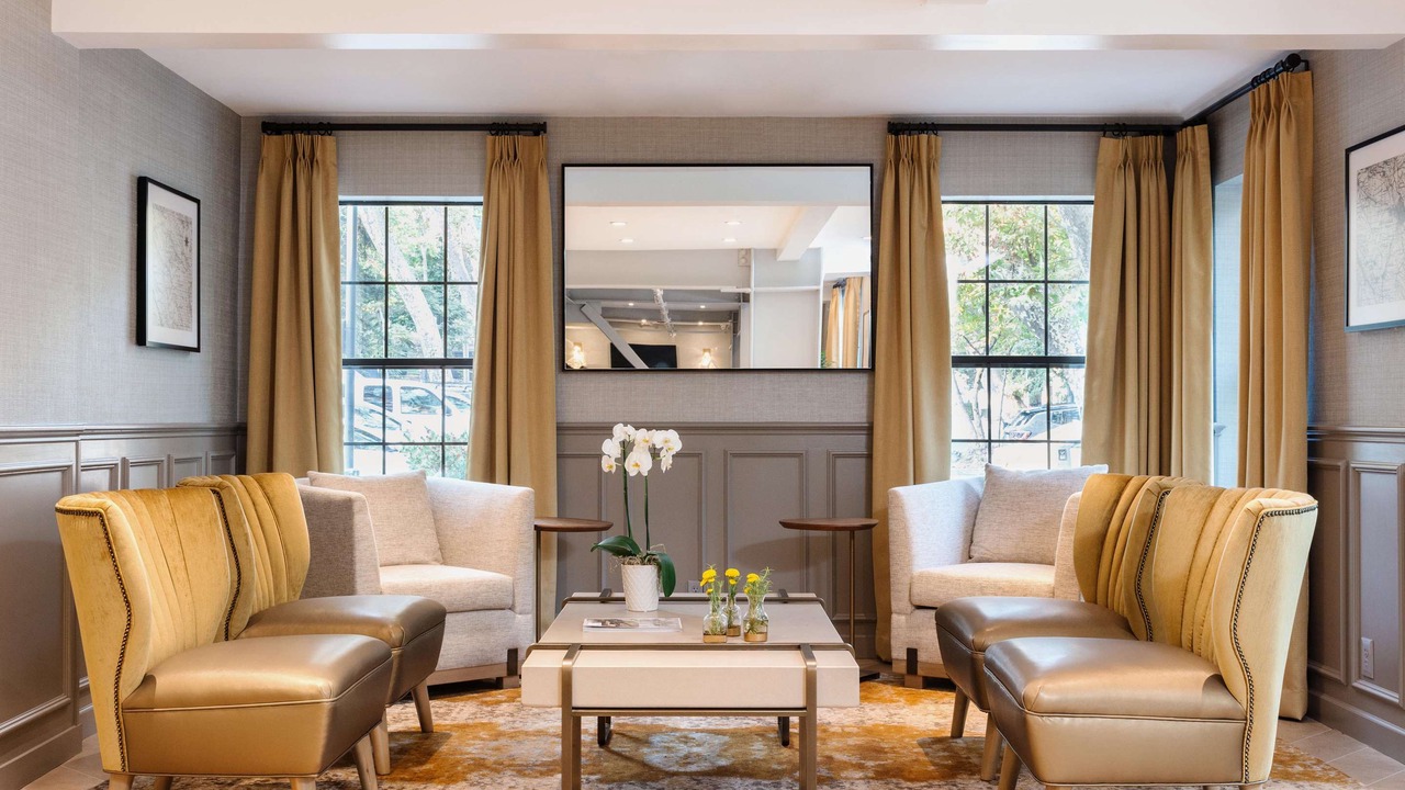 Photo of Livingroom in Saratoga