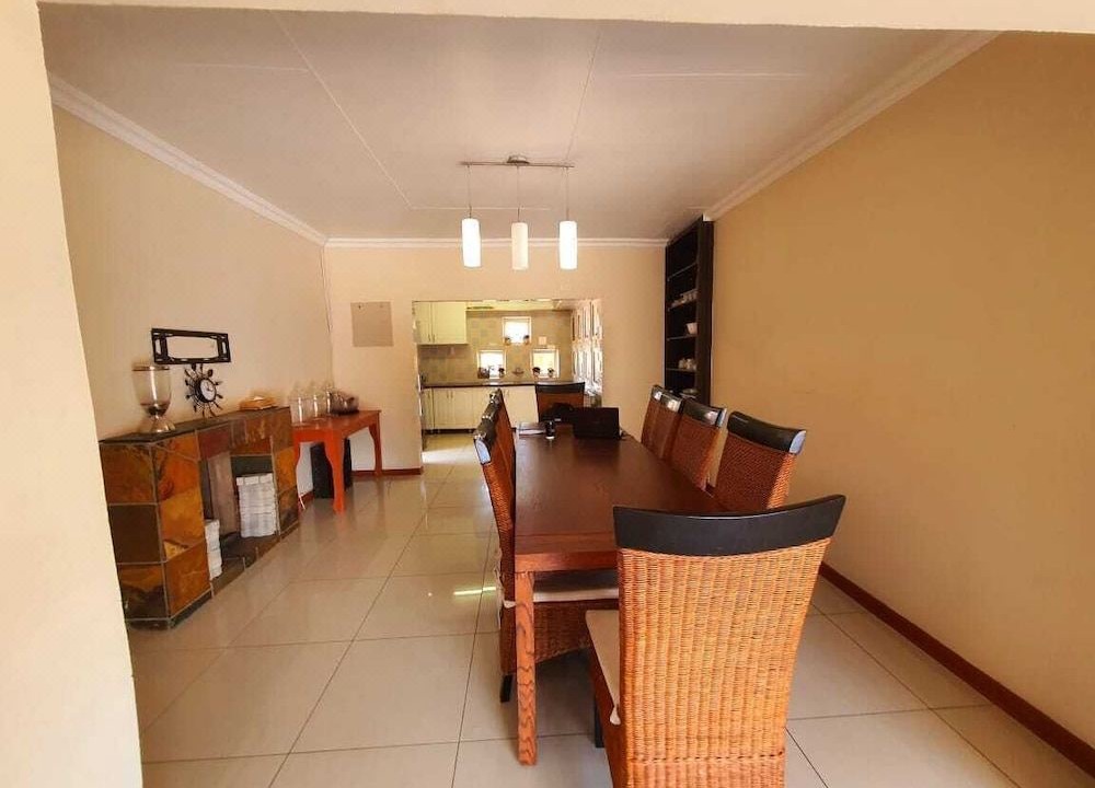 Photo of Livingroom in Mahikeng