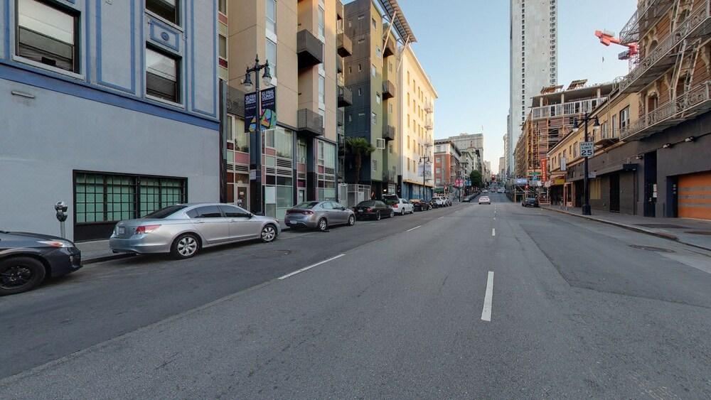 Photo of Buildings in Tenderloin