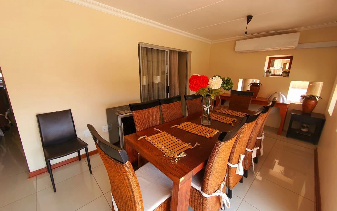 Photo of Livingroom in Mahikeng