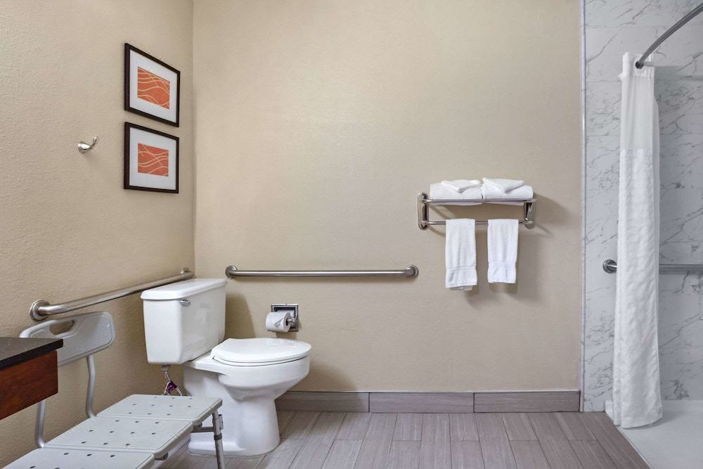 Photo of Bathroom in Newark