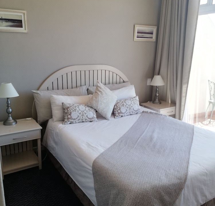 Photo of Bedroom in Lagoon Beach