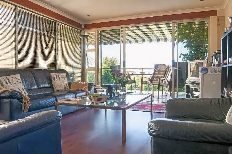 Photo of Livingroom in Three Anchor Bay