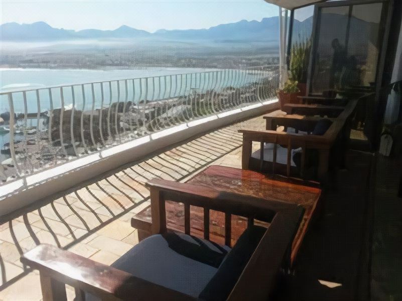 Photo of Patio Balcony in Mountainside