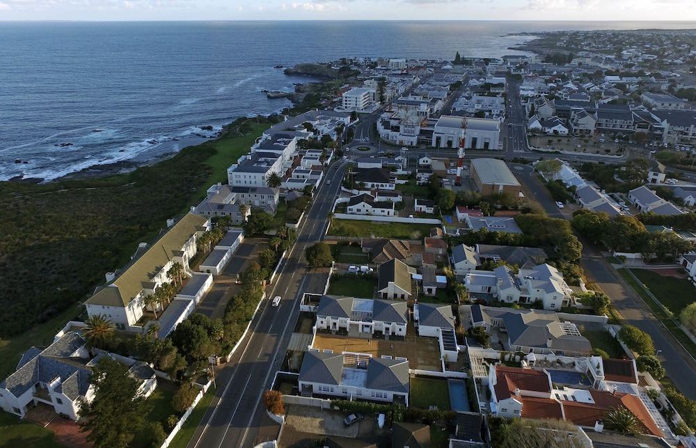 Photo of Buildings in Eastcliff