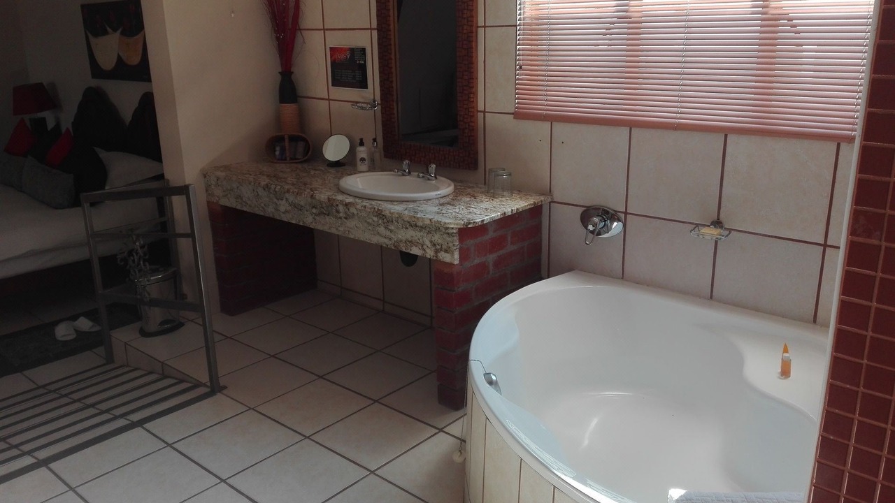 Photo of Bathroom in Springbok