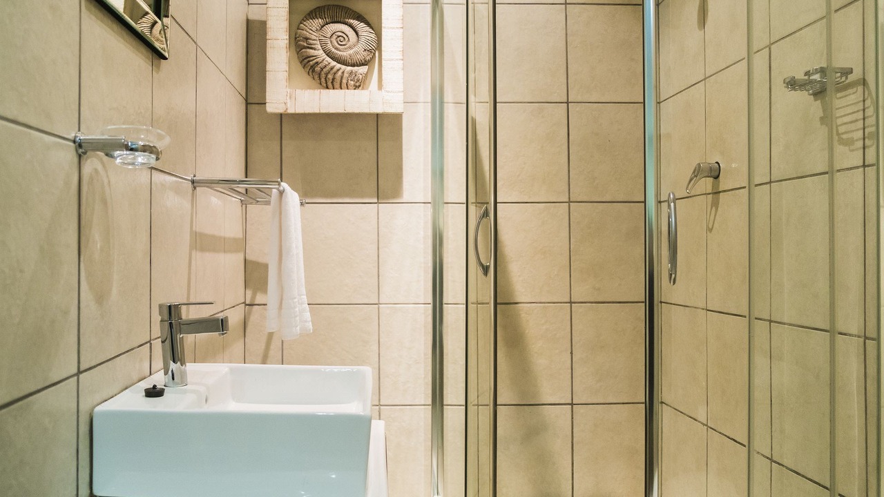 Photo of Bathroom in Three Anchor Bay