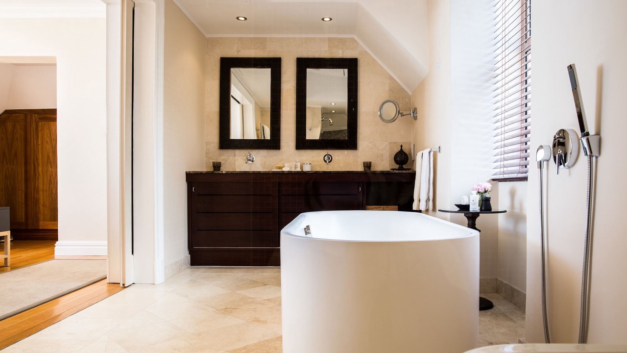 Photo of Bathroom in Bantry Bay