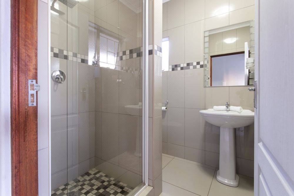 Photo of Bathroom in Garsfontein