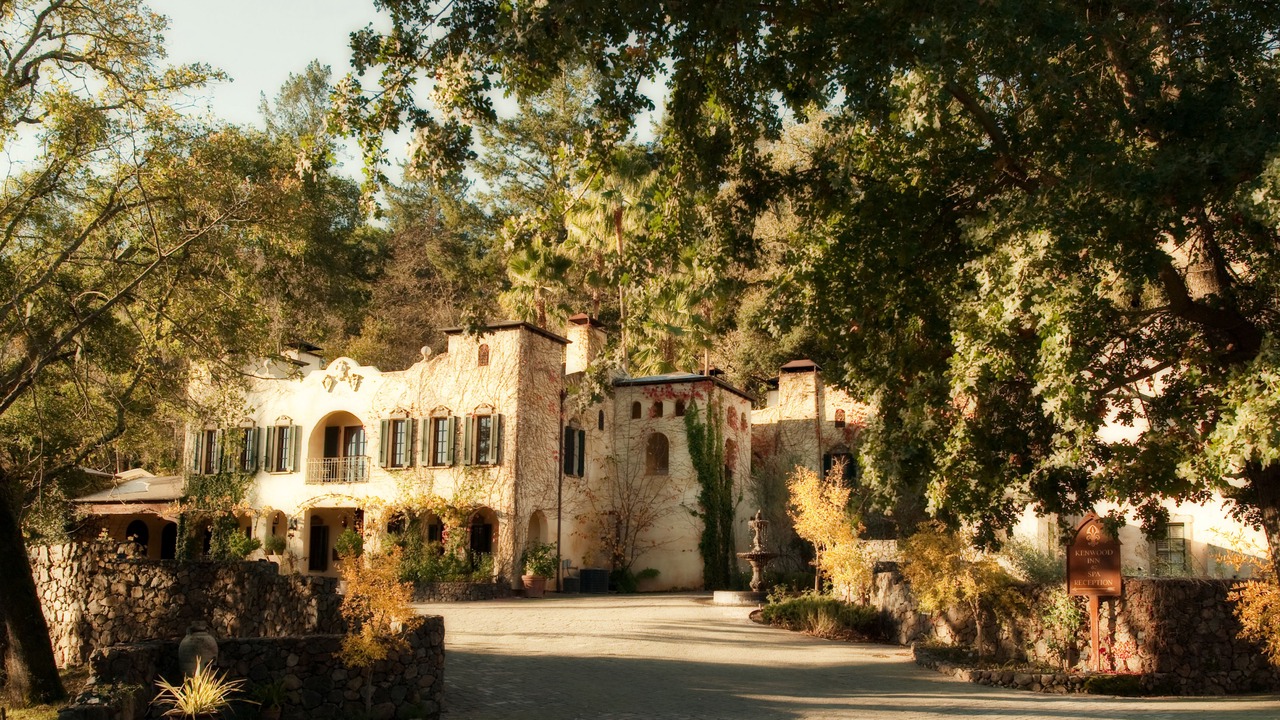 Photo of Buildings in Kenwood
