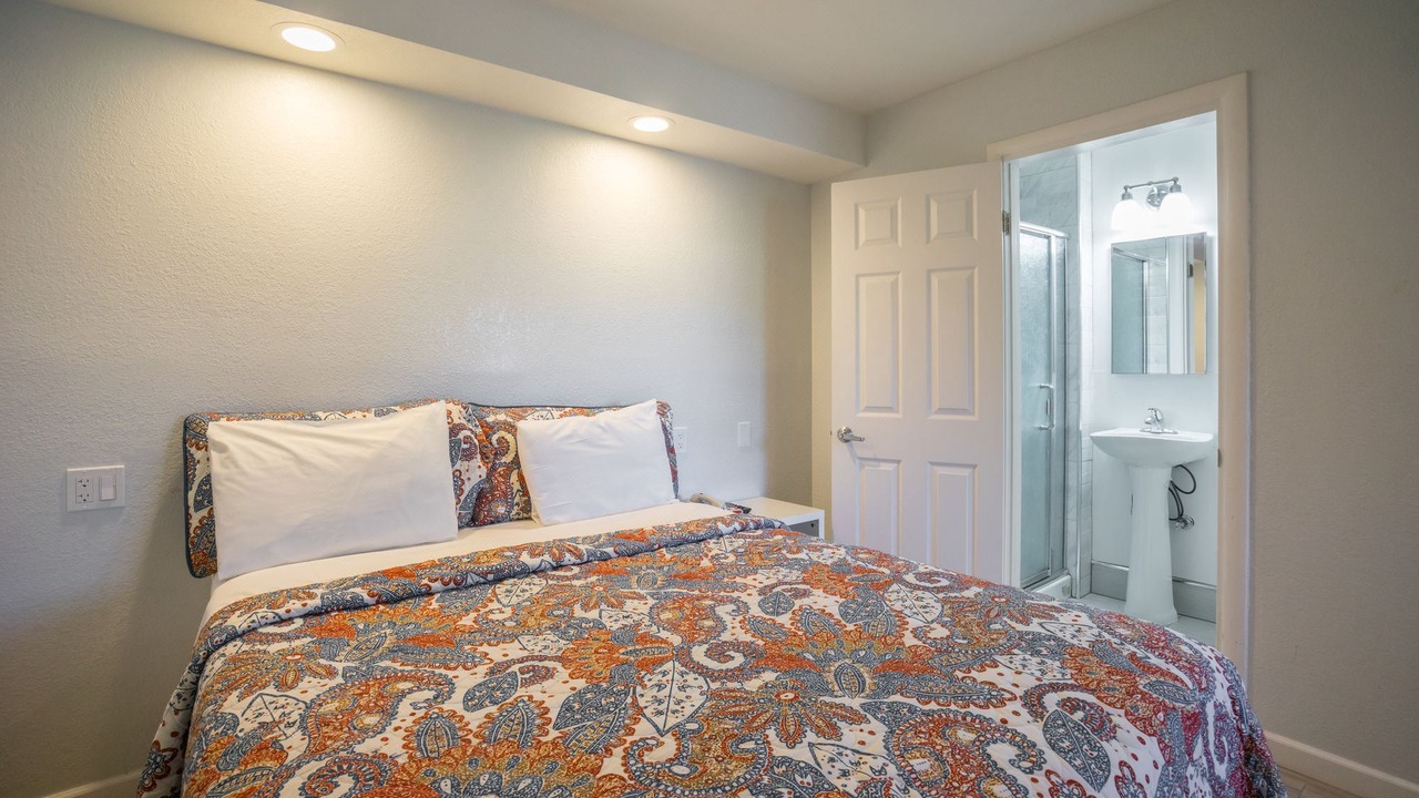 Photo of Bedroom in Northwest Berkeley