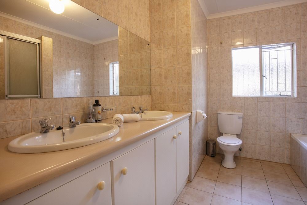 Photo of Bathroom in Garsfontein