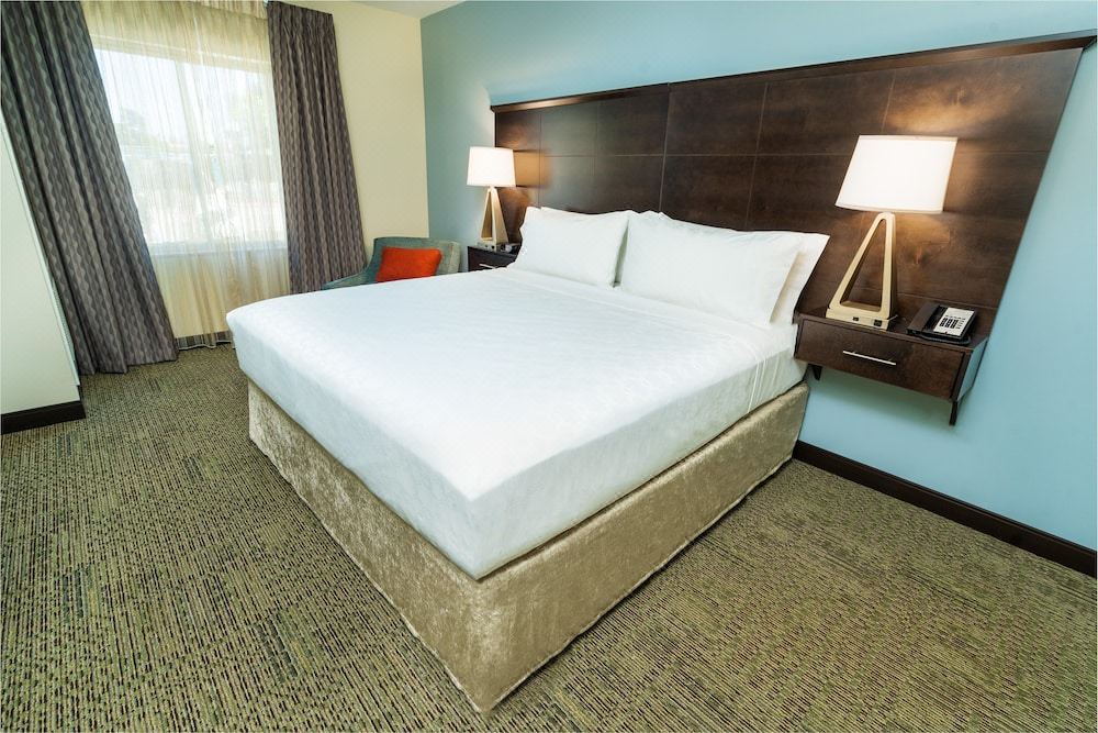 Photo of Bedroom in Newark