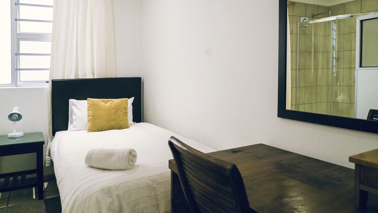 Photo of Bedroom in Three Anchor Bay