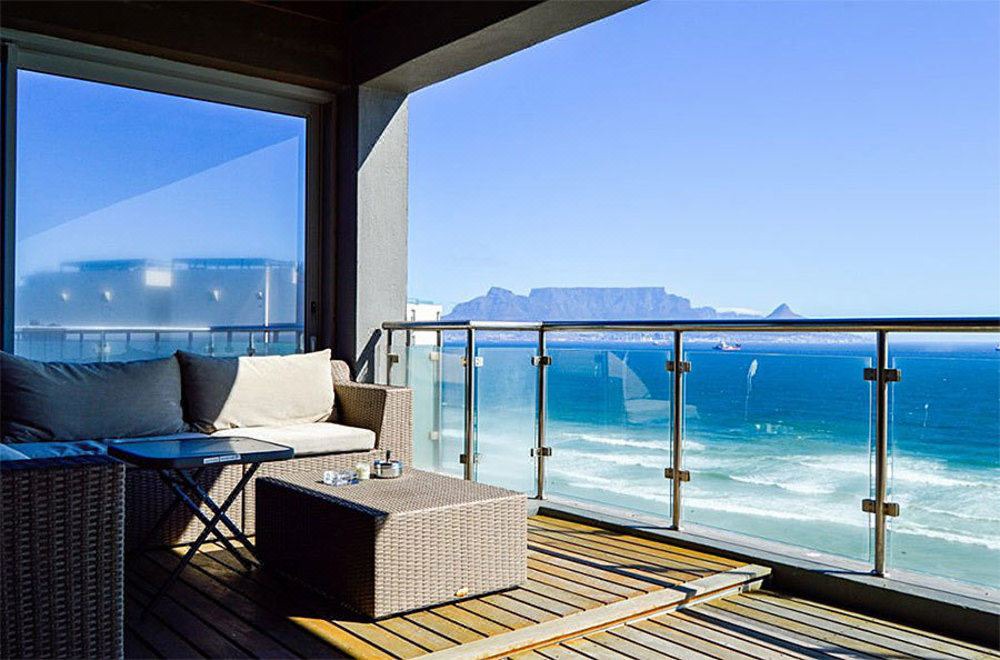 Photo of Patio Balcony in Bloubergstrand