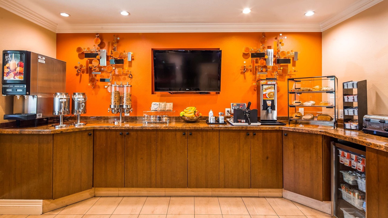 Photo of Kitchen in Newhall