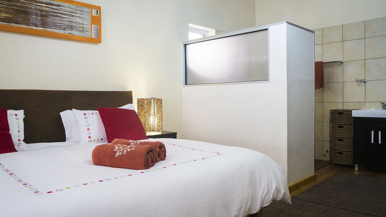 Photo of Bedroom in Three Anchor Bay