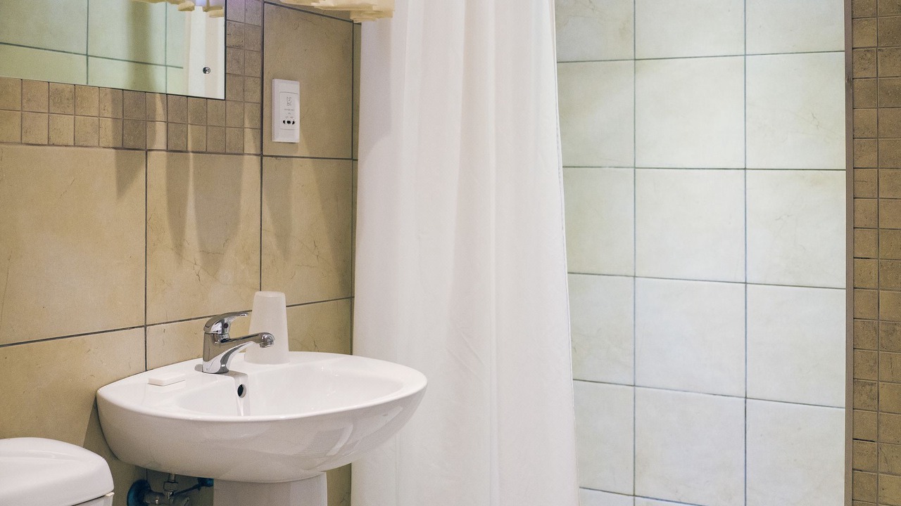 Photo of Bathroom in Three Anchor Bay