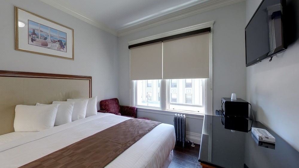Photo of Bedroom in Tenderloin