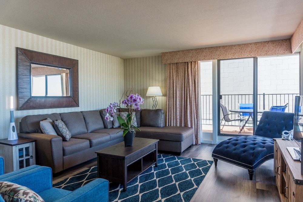 Photo of Livingroom in Fisherman's Wharf