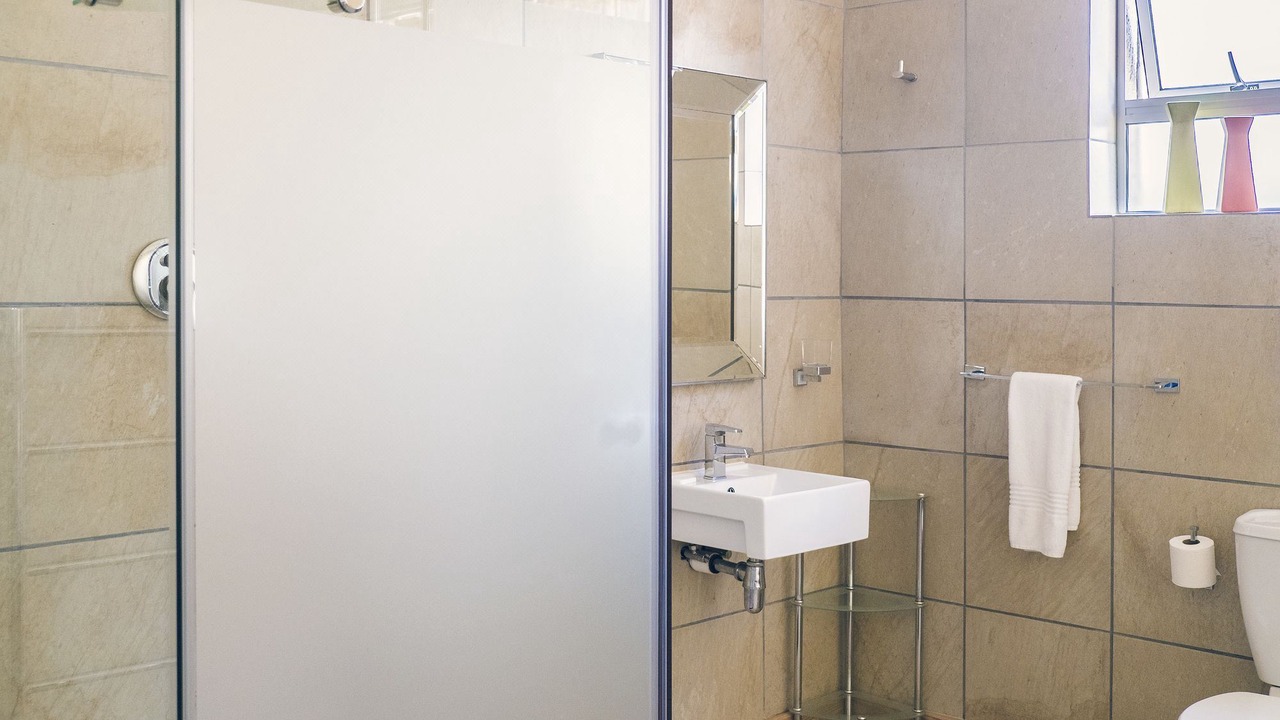 Photo of Bathroom in Three Anchor Bay