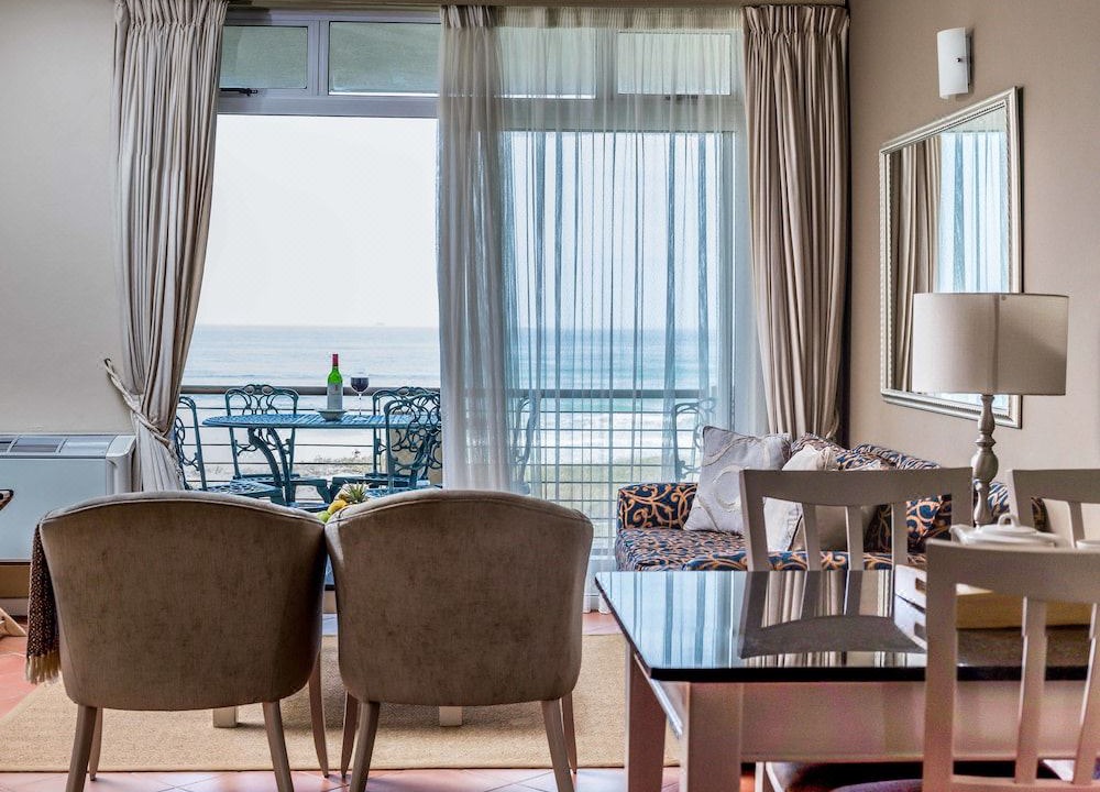 Photo of Livingroom in Lagoon Beach