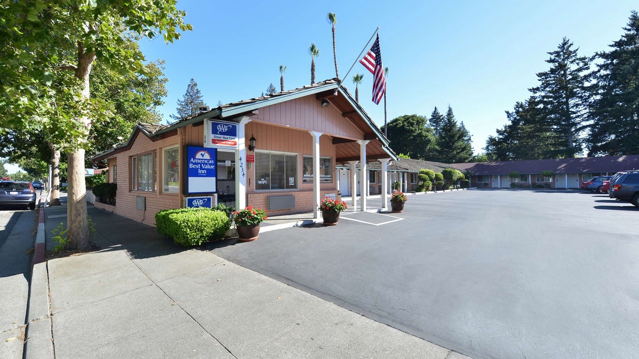 Photo of Buildings in Palo Alto
