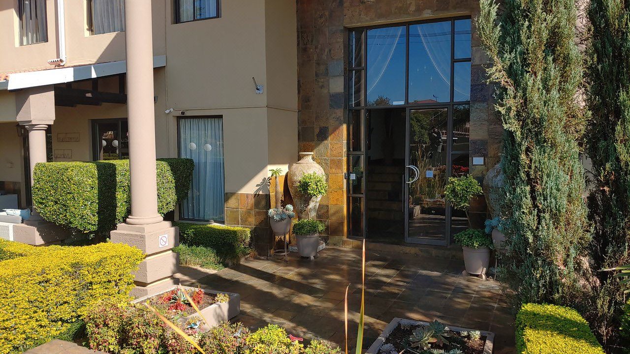 Photo of Buildings in Constantia Park