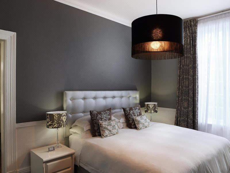 Photo of Bedroom in Three Anchor Bay