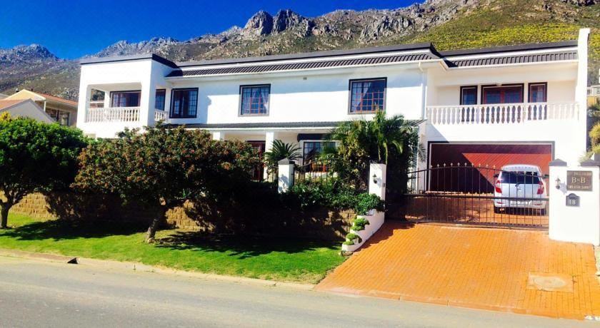 Photo of Buildings in Gordon's Bay