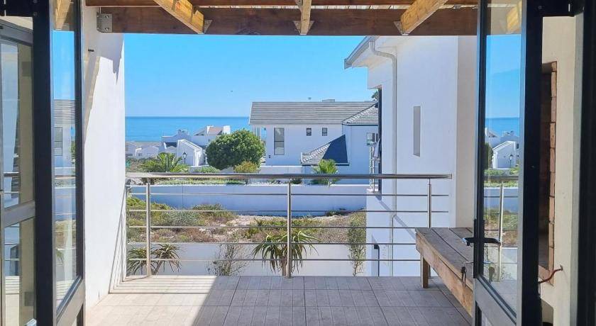 Photo of Patio Balcony in Shelley Point