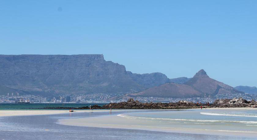 Photo of Others in Bloubergstrand