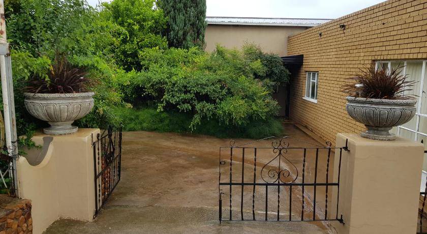 Photo of Others in Parys