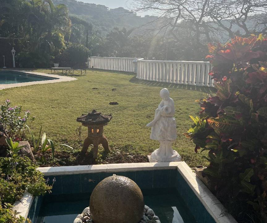 Photo of Others in La Lucia