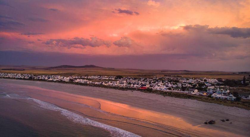 Photo of Others in Paternoster