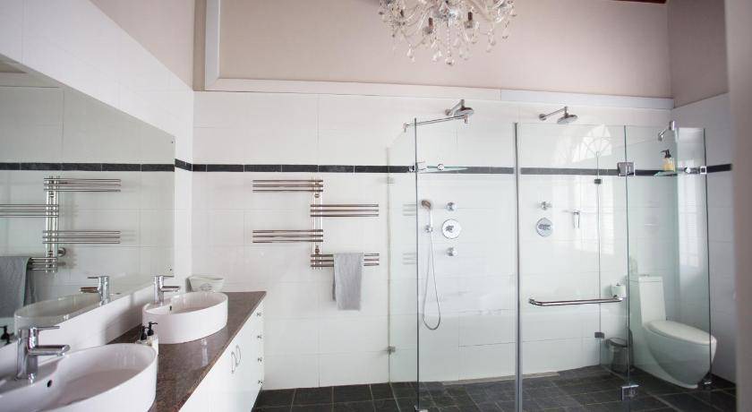 Photo of Bathroom in Worcester Central