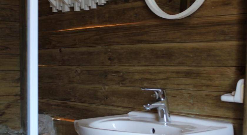 Photo of Bathroom in Caledon