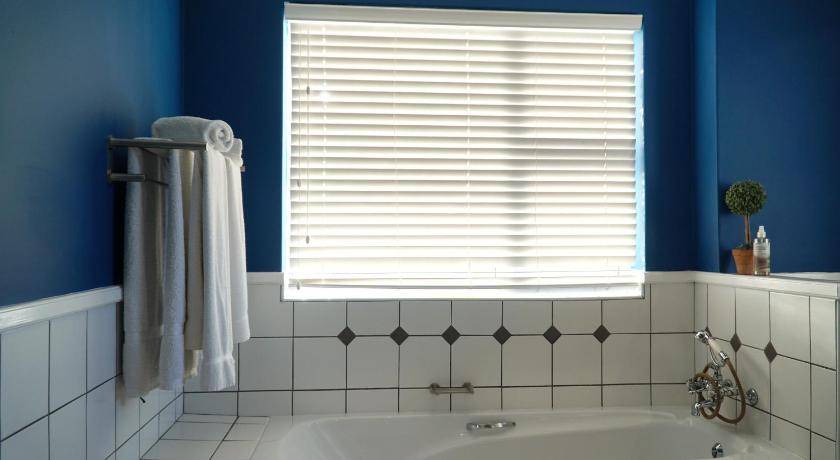 Photo of Bathroom in Pinnacle Point
