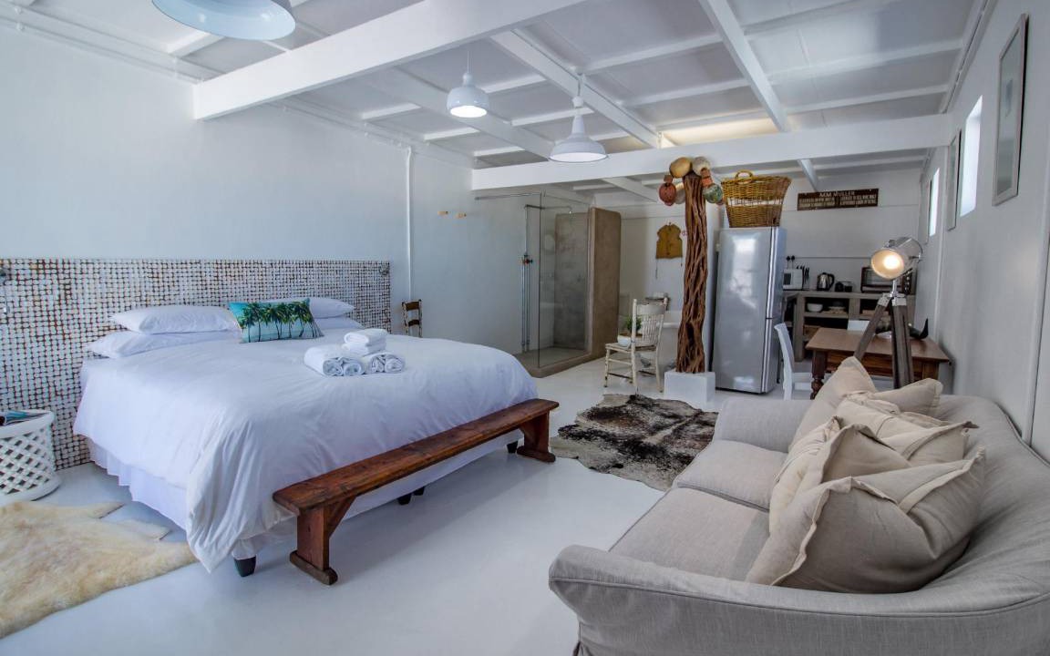 Photo of Others in Paternoster