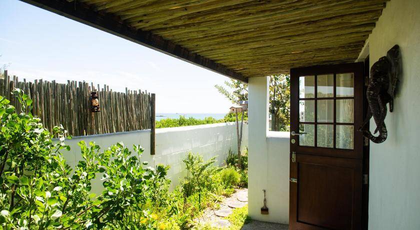 Photo of Others in Paternoster