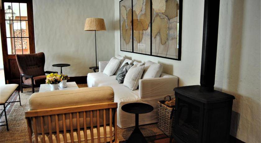 Photo of Livingroom in Worcester Central
