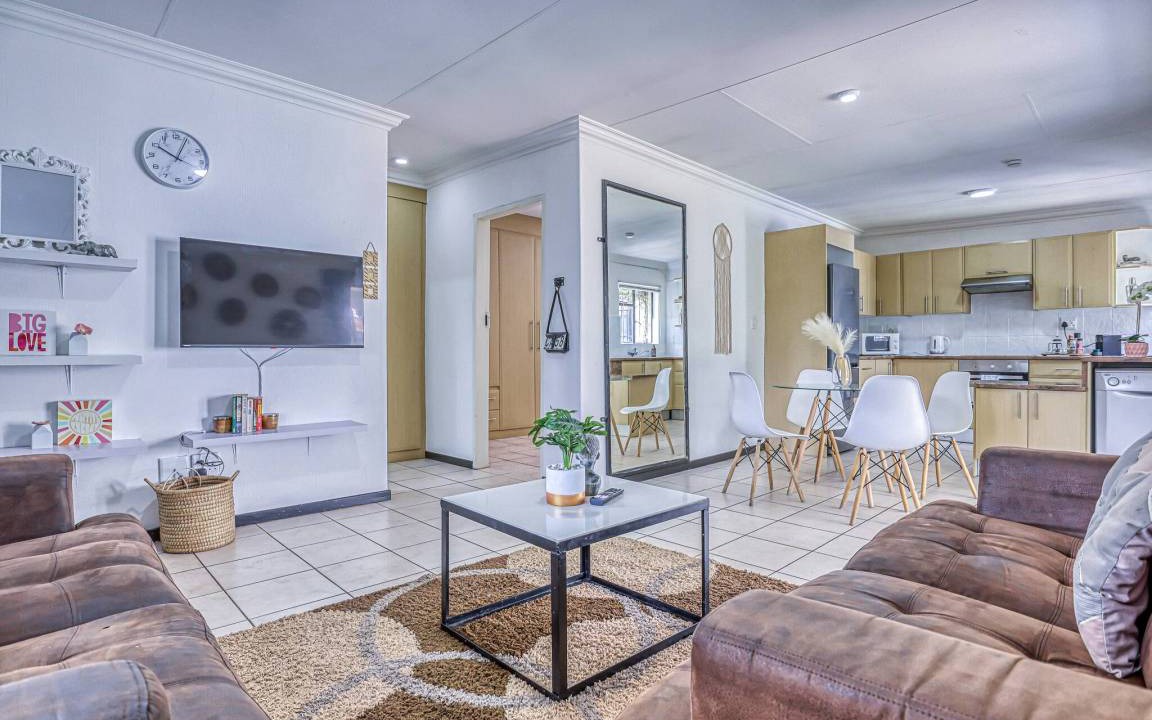 Photo of Livingroom in The Reeds