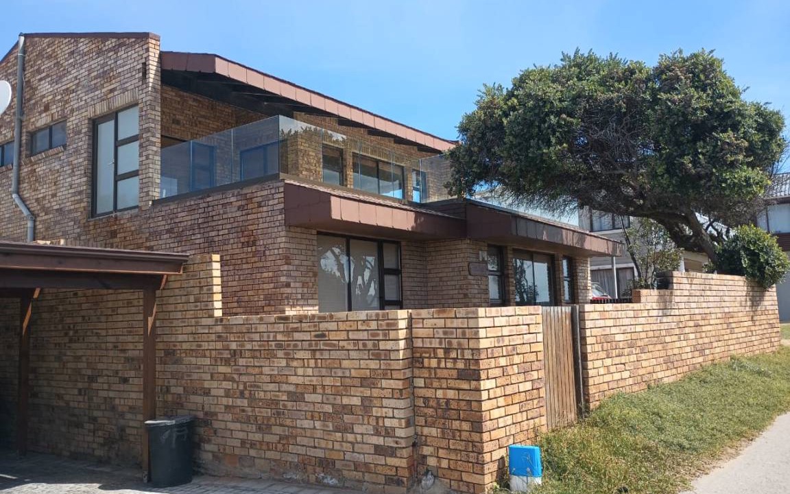 Photo of Buildings in Buffalo Bay