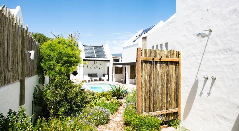 Photo of Others in Paternoster