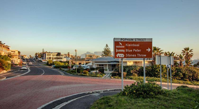 Photo of Others in Bloubergstrand