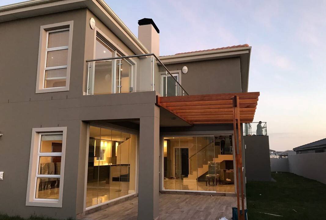 Photo of Others in Bloubergstrand