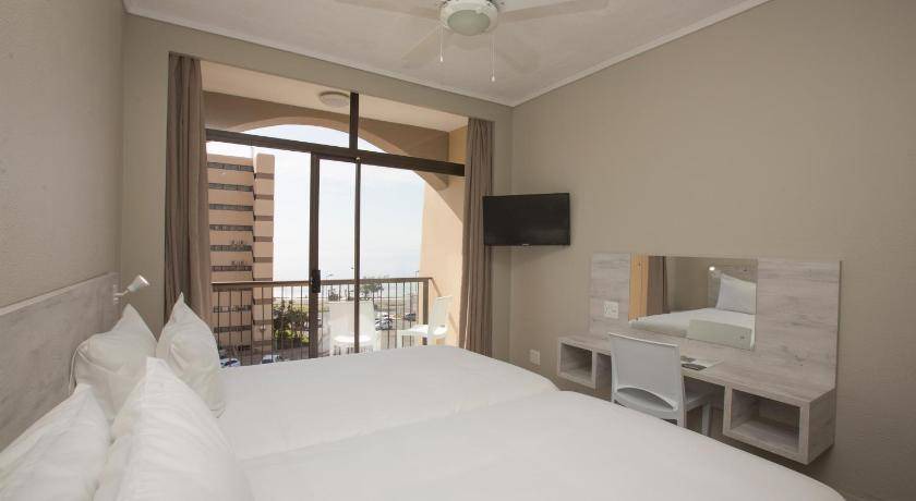 Photo of Bedroom in Quigney Beach