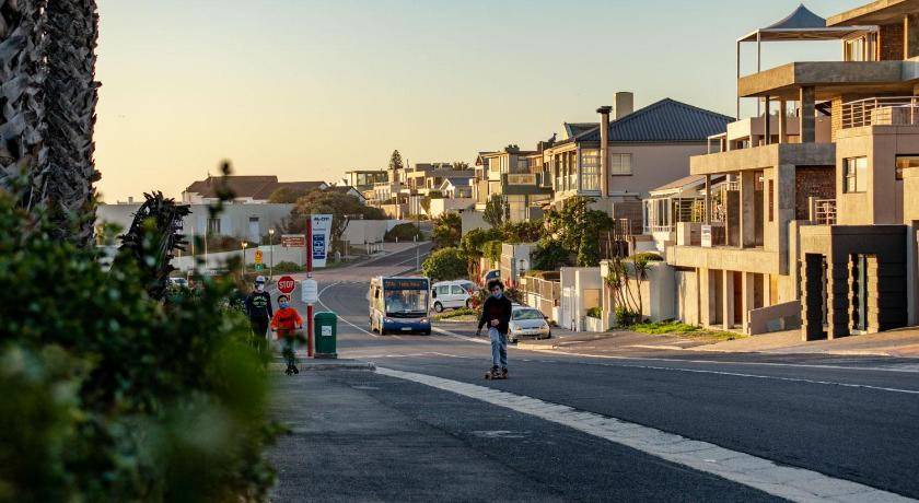 Photo of Others in Bloubergstrand
