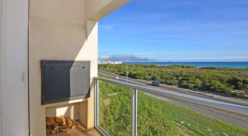 Photo of Patio Balcony in Big Bay